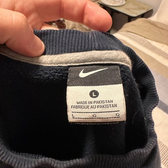 Nike Crewneck Sweater Mens L Navy Blue Long Sleeve Distressed Cotton Sweatshirt - Picture 7 of 7